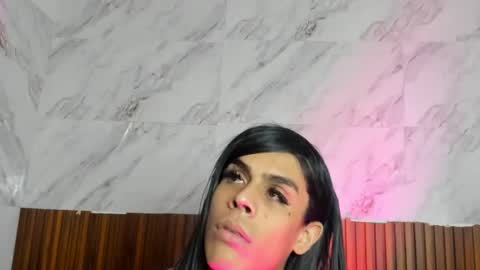 estefani_robles online show from August 15, 1:42 am