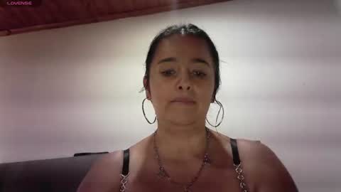 estefany_magic online show from August 11, 5:59 pm