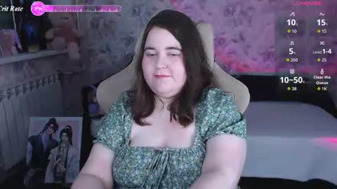 estelle_hicks online show from August 3, 9:33 pm