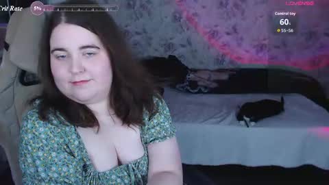 estelle_hicks online show from August 10, 10:55 pm