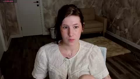 Ester Henderson online show from August 5, 3:54 pm