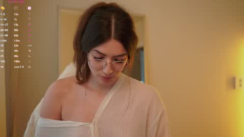 Ester online show from July 27, 6:52 am