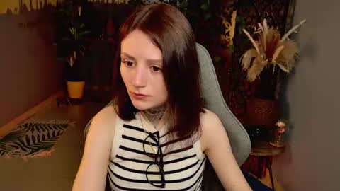 Ester Hernandes or Velira online show from July 28, 10:21 am