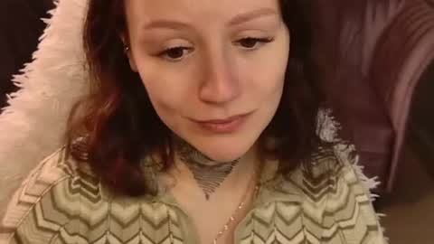 Ester Hernandes or Velira online show from August 8, 10:37 am