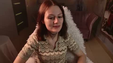 Ester Hernandes or Velira online show from August 8, 4:07 pm