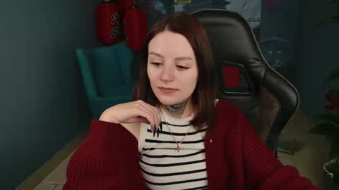 Ester Hernandes or Velira online show from August 10, 11:33 am