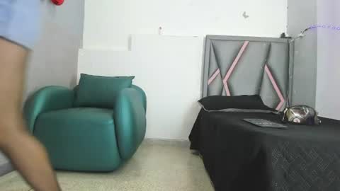 esterlindez online show from August 9, 3:07 am