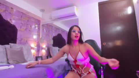 Estrella  online show from July 26, 3:44 am