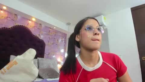 Estrella  online show from July 26, 9:58 am