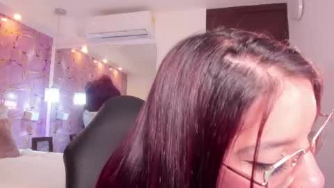 Estrella  online show from August 1, 11:33 pm