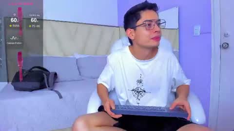 ethan12_ online show from August 8, 3:28 am