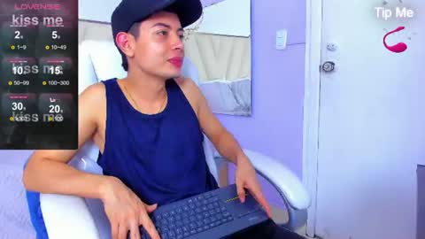 ethan12_ online show from August 8, 5:51 am