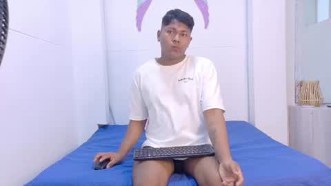 Ethan online show from August 18, 4:18 am