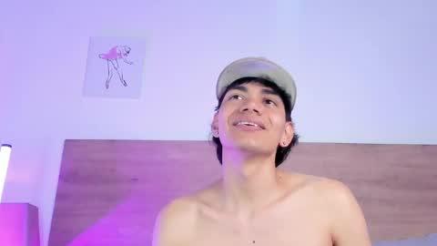 Ethan Bigdick Latino  online show from August 7, 1:22 pm