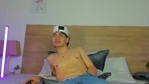 Ethan Bigdick Latino  online show from August 9, 1:23 pm