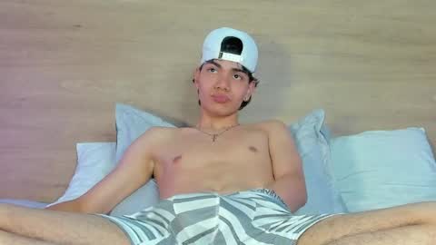 Ethan Bigdick Latino  online show from August 9, 3:35 pm