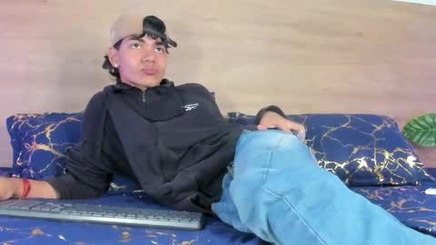 Ethan Bigdick Latino  online show from August 10, 1:34 pm