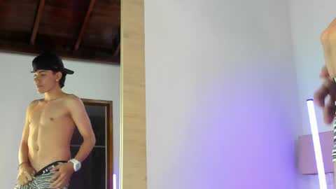 Ethan Bigdick Latino  online show from August 11, 2:30 pm