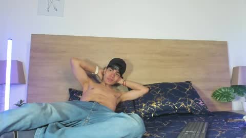 Ethan Bigdick Latino  online show from August 12, 11:12 am