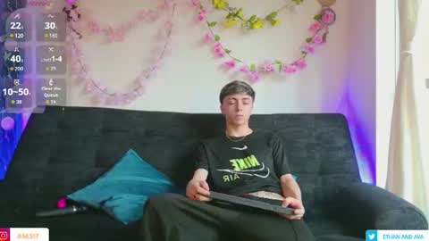 ethan and ava online show from August 2, 12:12 pm