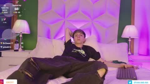 ethan and ava online show from August 14, 3:37 pm