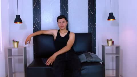 Ethan Brooks  online show from August 6, 9:25 pm