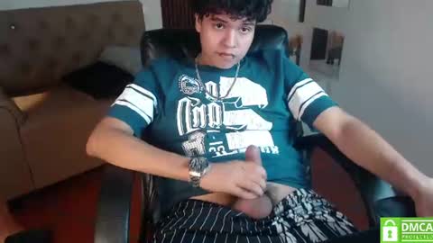 E T H A N online show from August 6, 9:03 pm