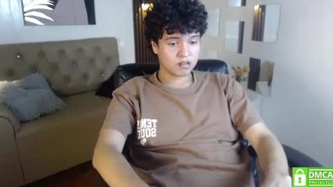E T H A N online show from August 10, 11:28 pm