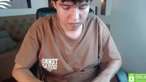 E T H A N online show from August 11, 12:34 am