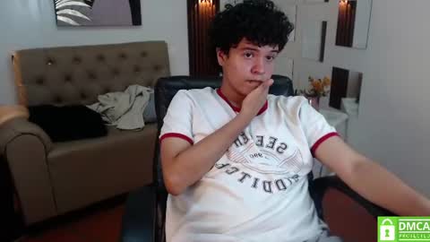 E T H A N online show from August 11, 11:07 pm