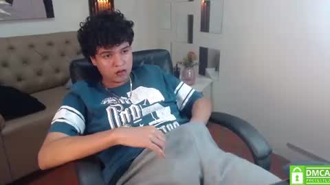 E T H A N online show from August 12, 10:56 pm