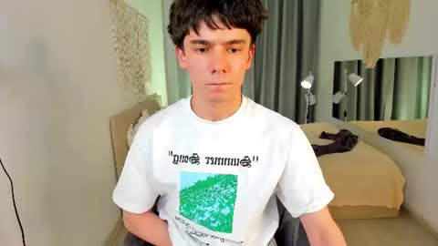 Ethan online show from August 3, 2:57 pm