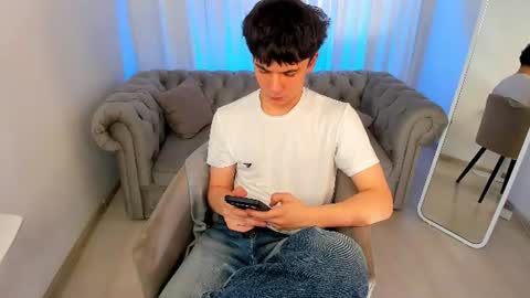 Ethan online show from August 5, 12:36 pm