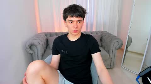 Ethan online show from August 13, 10:40 am