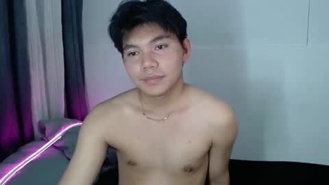 Ethan and Eian online show from February 23, 6:18 pm