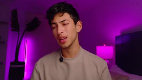 ETHAN online show from August 21, 5:13 am