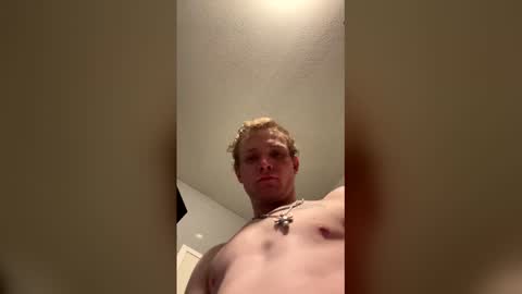 ethanbmx2001 online show from April 5, 11:18 am