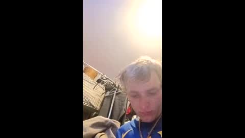 ethanbmx2001 online show from April 19, 7:51 am