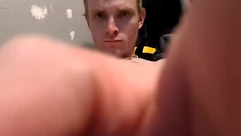 ethanbmx2001 online show from August 8, 12:16 pm