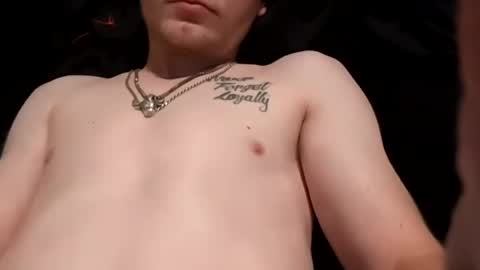 ethanbmx2001 online show from August 10, 11:17 pm
