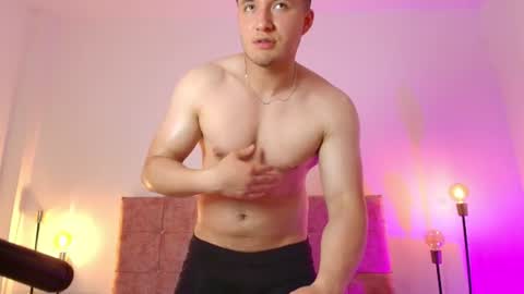 ethanconnor_ online show from August 15, 3:38 pm