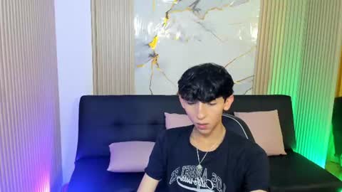 ethann_tay1 online show from August 7, 5:29 am
