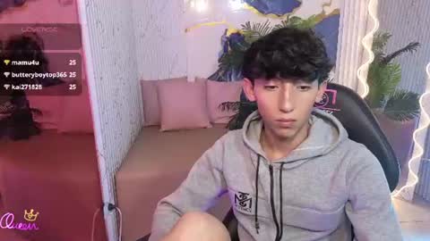 ethann_tay1 online show from August 10, 6:15 am