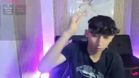 ethann_tay1 online show from August 17, 3:00 am