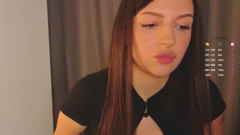 Mila online show from August 6, 8:08 pm
