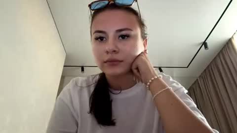 Mila online show from August 10, 3:35 pm