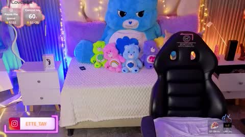 ette online show from March 13, 3:59 am