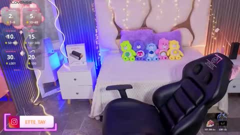 ette online show from March 26, 10:14 pm