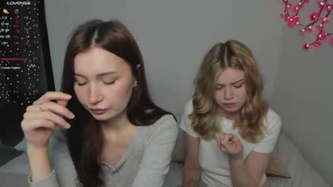 Veronica Tiia Kate  from left to right online show from July 18, 1:50 am