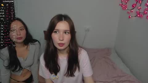 Veronica Tiia Kate  from left to right online show from August 17, 8:03 pm